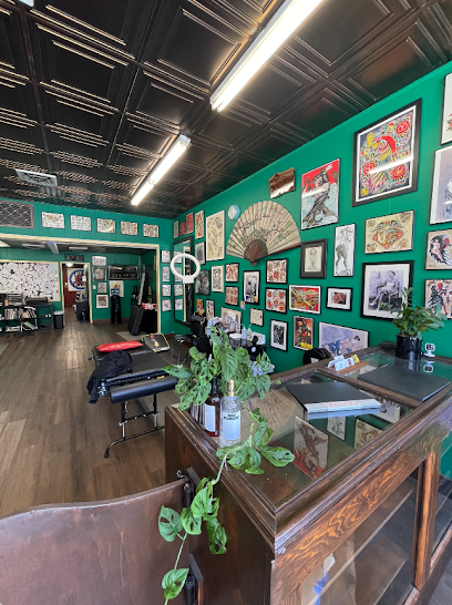 The Queen’s Head Tattoo Parlour, Los Angeles