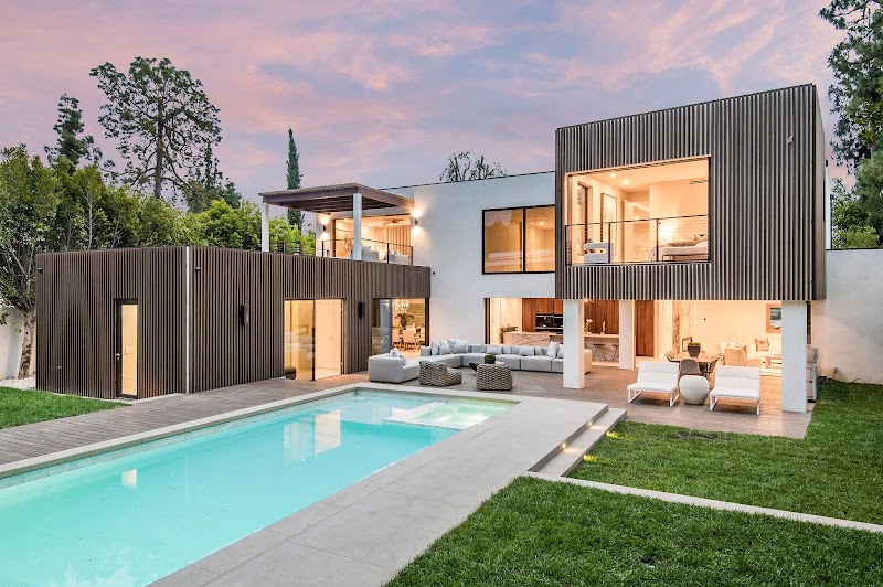 Olympia Construction, Los Angeles