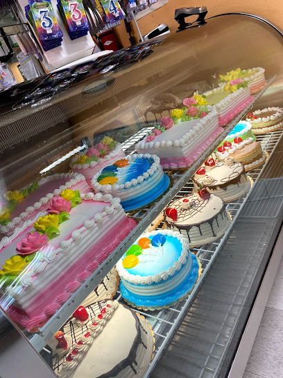 Lili's Bakery, Los Angeles