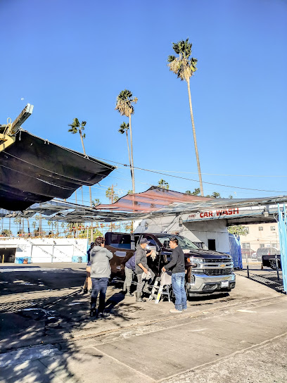 Flores Hand Car Wash, Los Angeles
