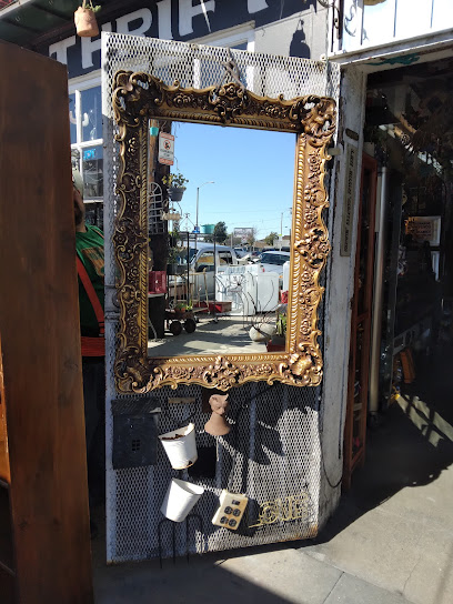 Olympic Thrift Store, Los Angeles