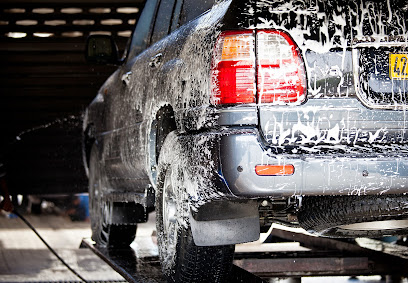 La Cienega Car Wash & Oil Change, Los Angeles