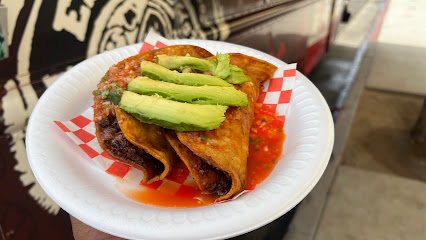 Doña Estela, Los Angeles
