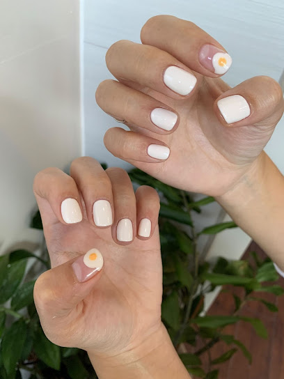 Red Polish Nail Salons, Los Angeles