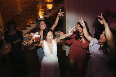 Lega Z Entertainment, Los Angeles
