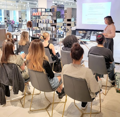 Etude W Salon, Los Angeles
