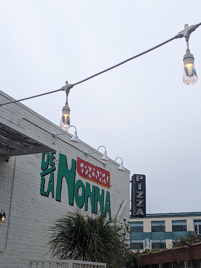 De La Nonna, Los Angeles