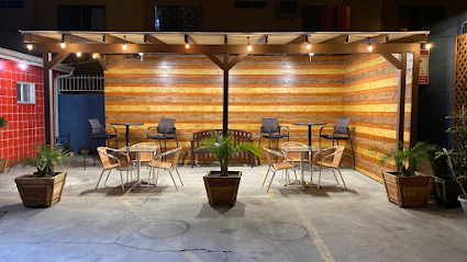 La Cabañita Restaurant y Pupuseria, Los Angeles