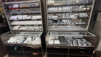 Atomic Tattoo & Body Piercing, Los Angeles