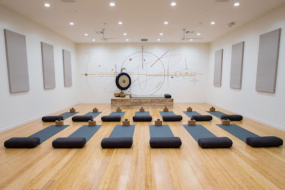 ASTRO GONG YOGA, Los Angeles
