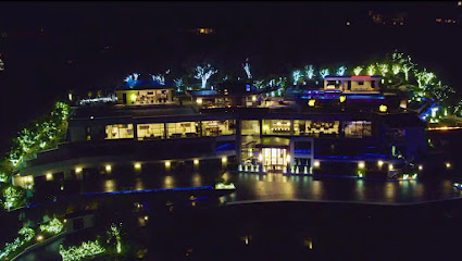Elegant Outdoor Lights, Los Angeles