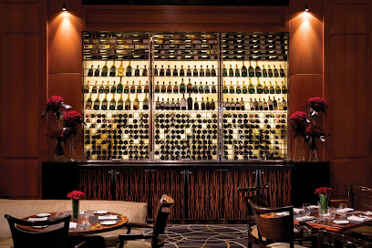 THE Blvd Restaurant and Lounge, Los Angeles