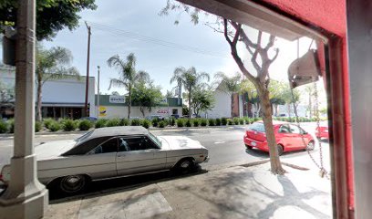 DeLuscious Cookies & Milk